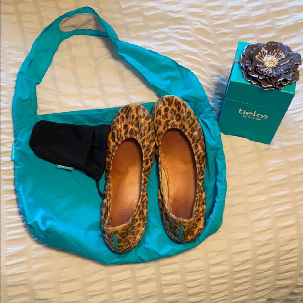 Leopard print Tieks